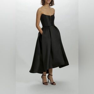NWT Amsale deep v curved neckline strapless high low midi gown in black satin